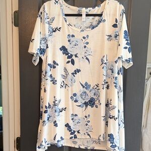 LuLaRoe Blue and White Floral Short Sleeve Perfect T